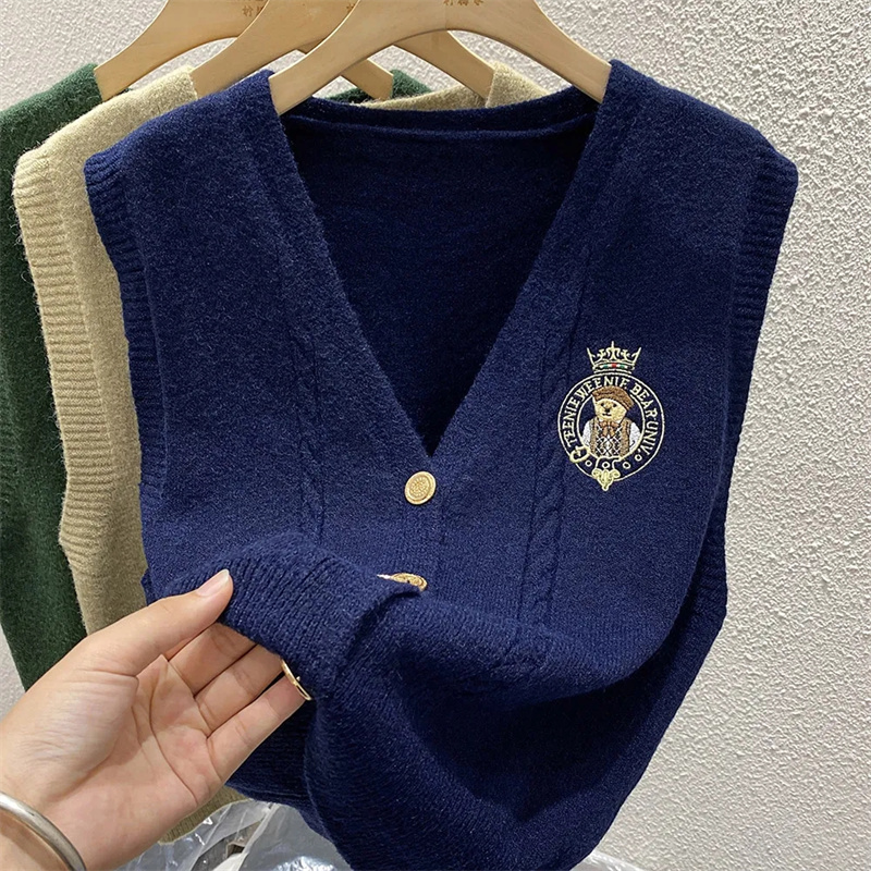 New Embroidered Bear Knitted L – обзор и цена Sewing Vest