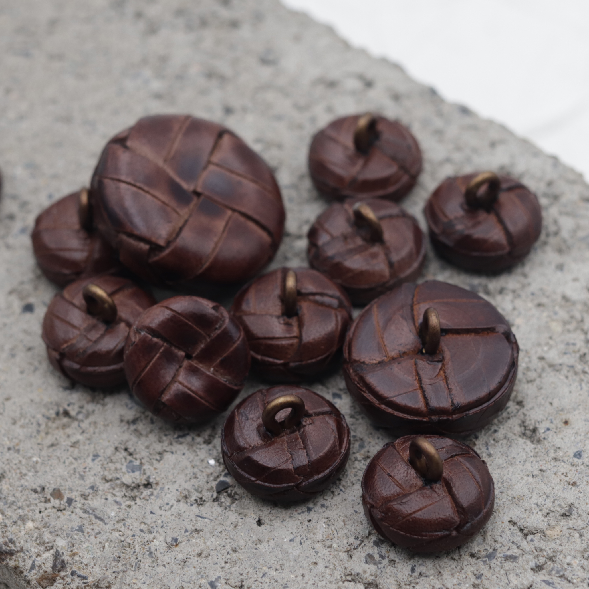 High-End Leather Woven Brown H – обзор и цена Sewing Jackets