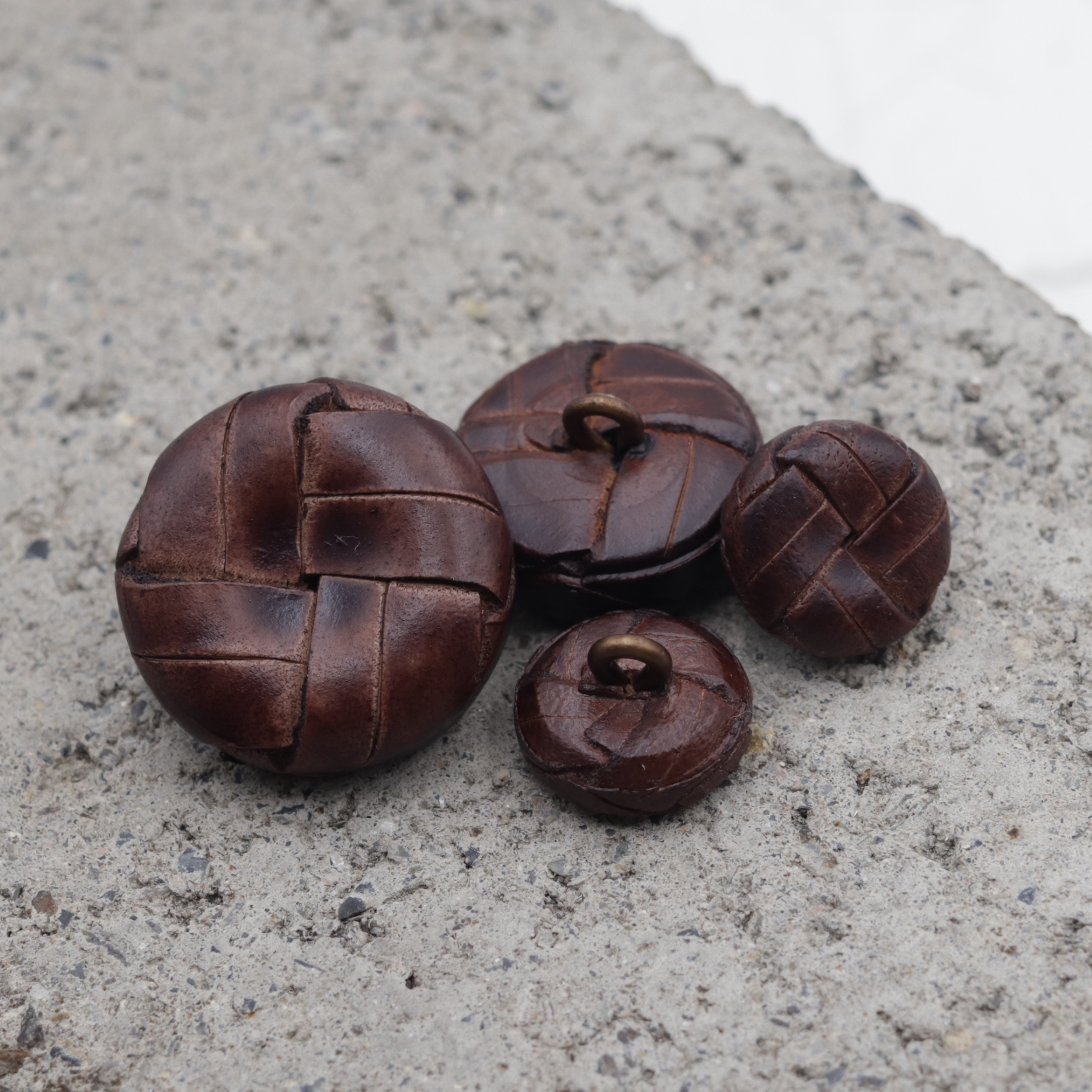 High-End Leather Woven Brown H – обзор и цена Sewing Jackets