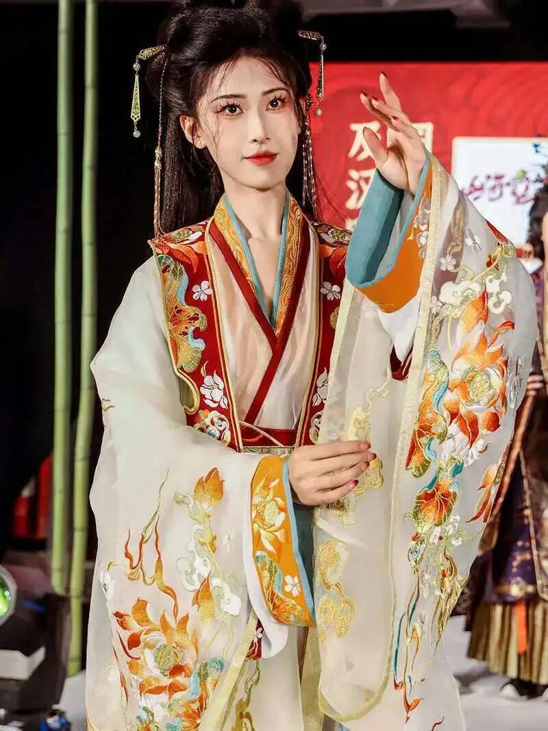 Ming Dynasty Hanfu Embroidery  – обзор и цена Sewing Art